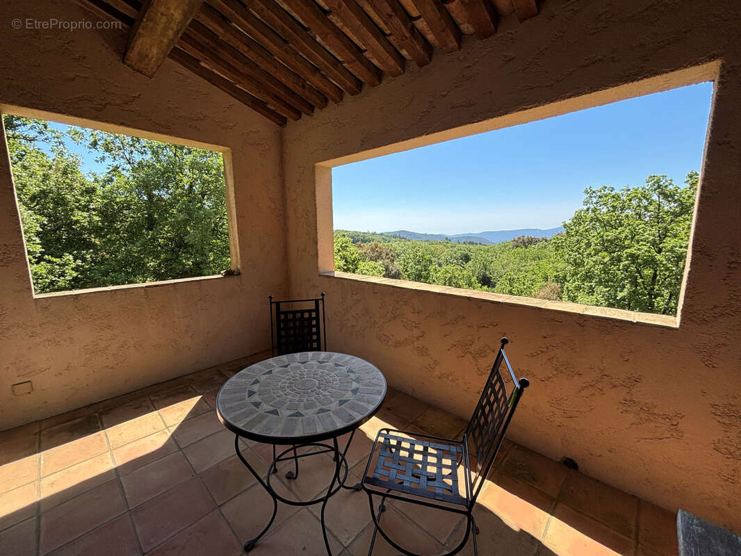 Maison à LA GARDE-FREINET