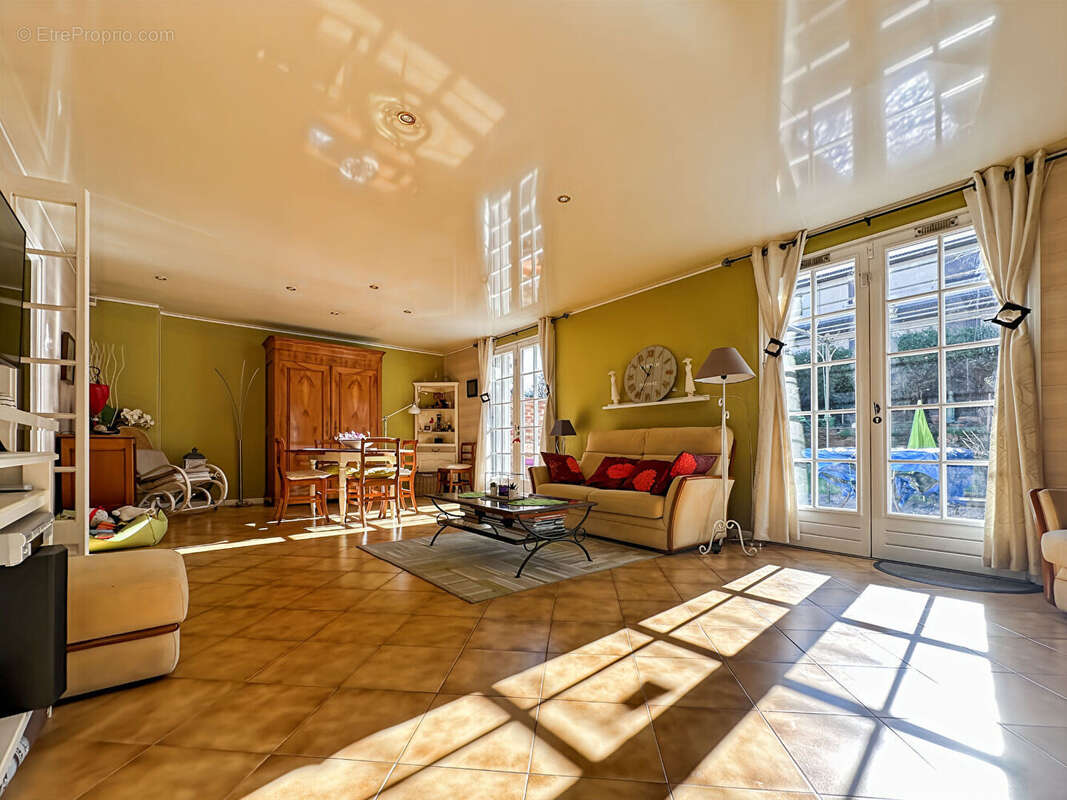 Maison à ROSNY-SOUS-BOIS