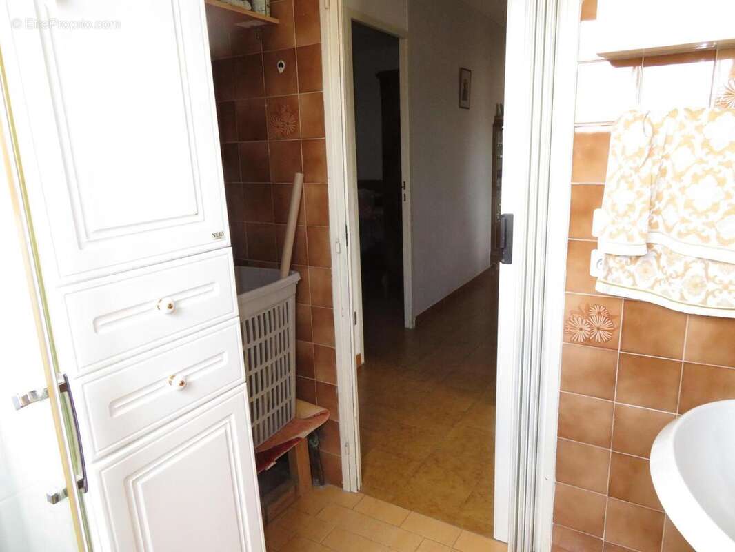   - Appartement à DRAGUIGNAN