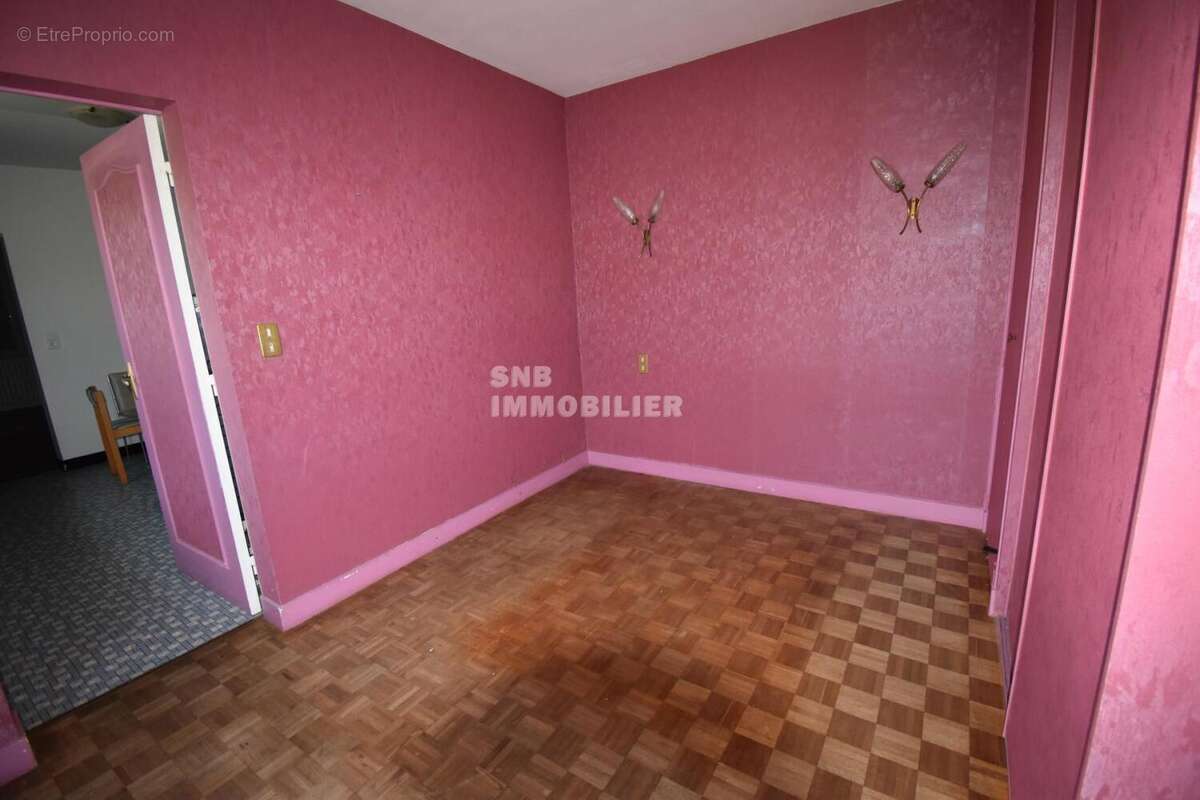 Maison plain pied t3 + studio + deux garages - photo 6