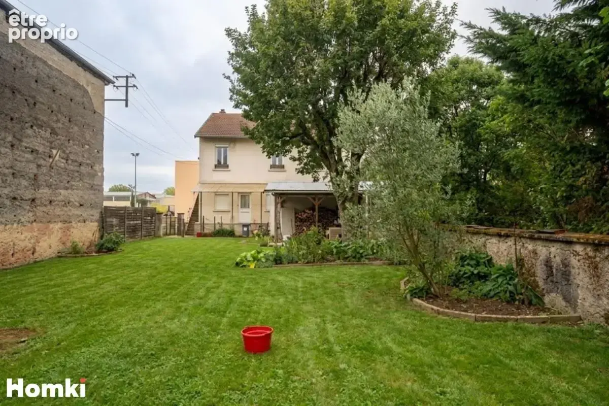 Maison T4 de 82 m² à Mézériat sur parcelle de 362 m², jardin, garage - photo 2