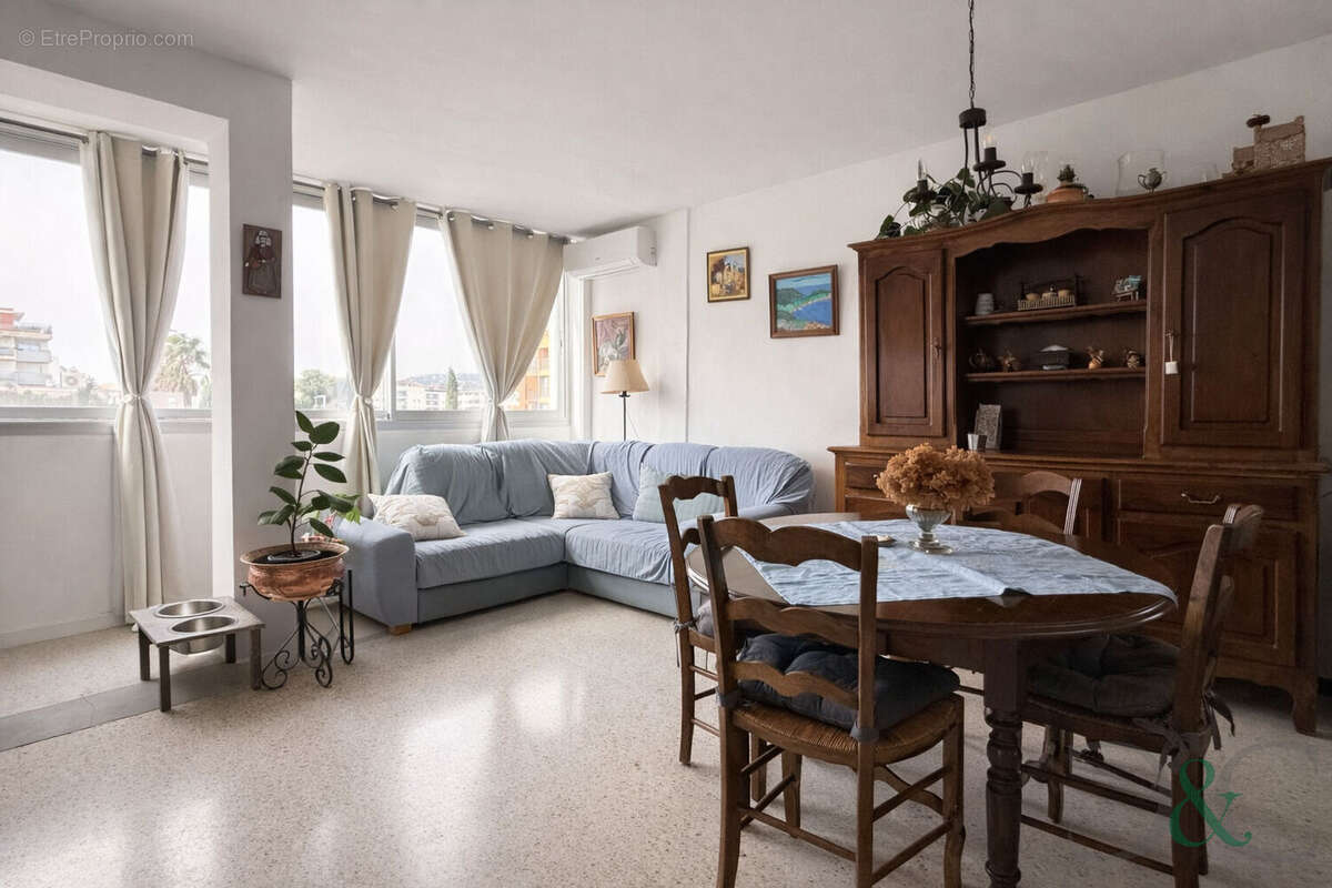 Appartement à LE LAVANDOU