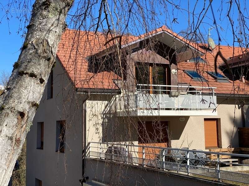 Appartement à THOIRY