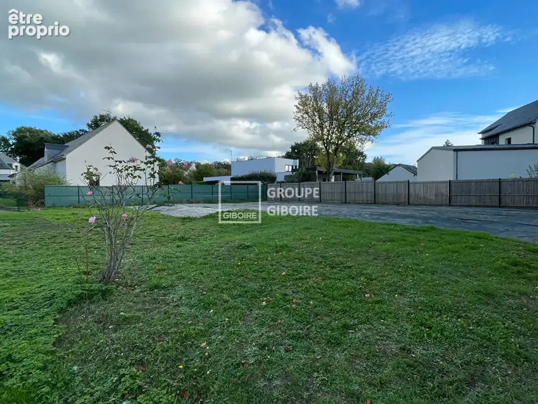 A VENDRE - Agence GIBOIRE Bruz - Terrain à bâtir de 750 m² - Bruz - Rennes métropole - Environnement verdoyant et privilégié - photo 1