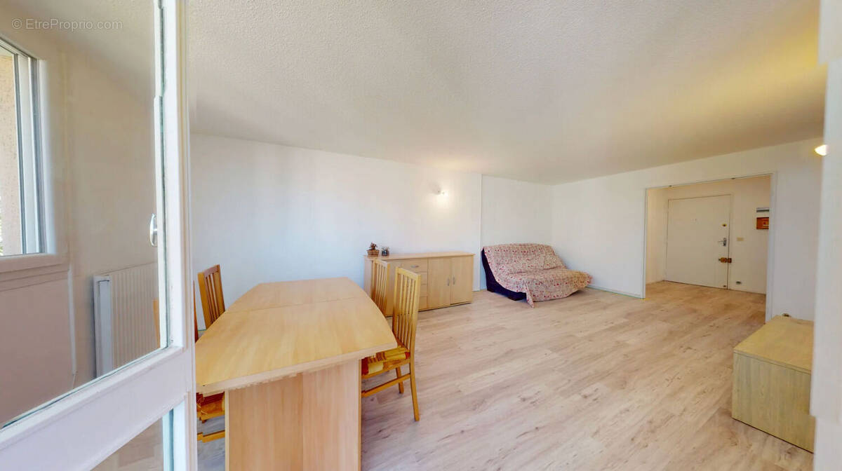 Appartement à PONTAULT-COMBAULT
