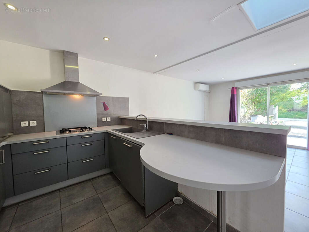 Maison à BOURG-LES-VALENCE