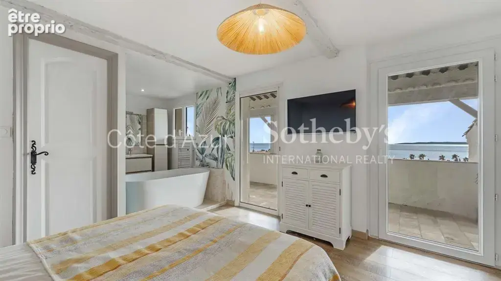 Les Issambres, villa de prestige vue mer, 6 chambres, piscines, à pied des plages - photo 15
