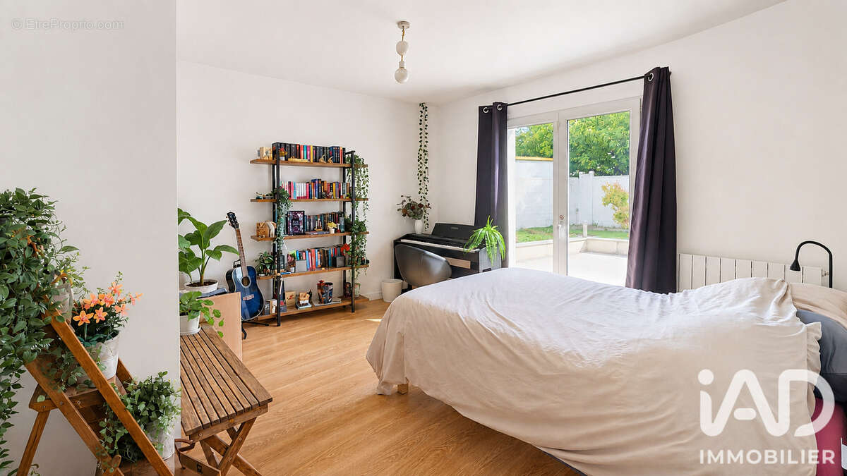 Maison 138 m² à Pontault-Combault  - photo 6