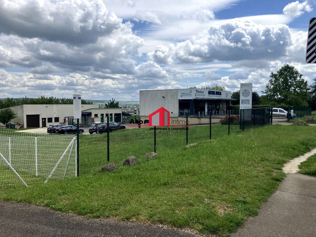 Commerce 532 m² à Auxerre  - photo 3