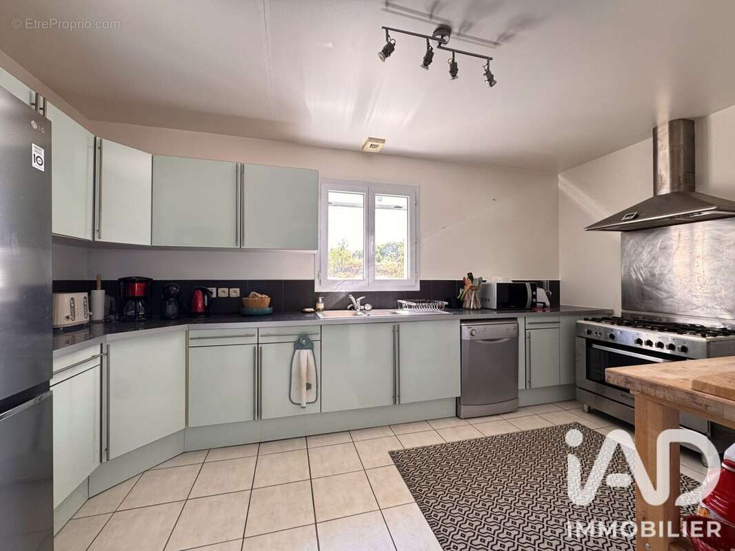 Maison 123 m² à La Caillere-Saint-Hilaire  - photo 7
