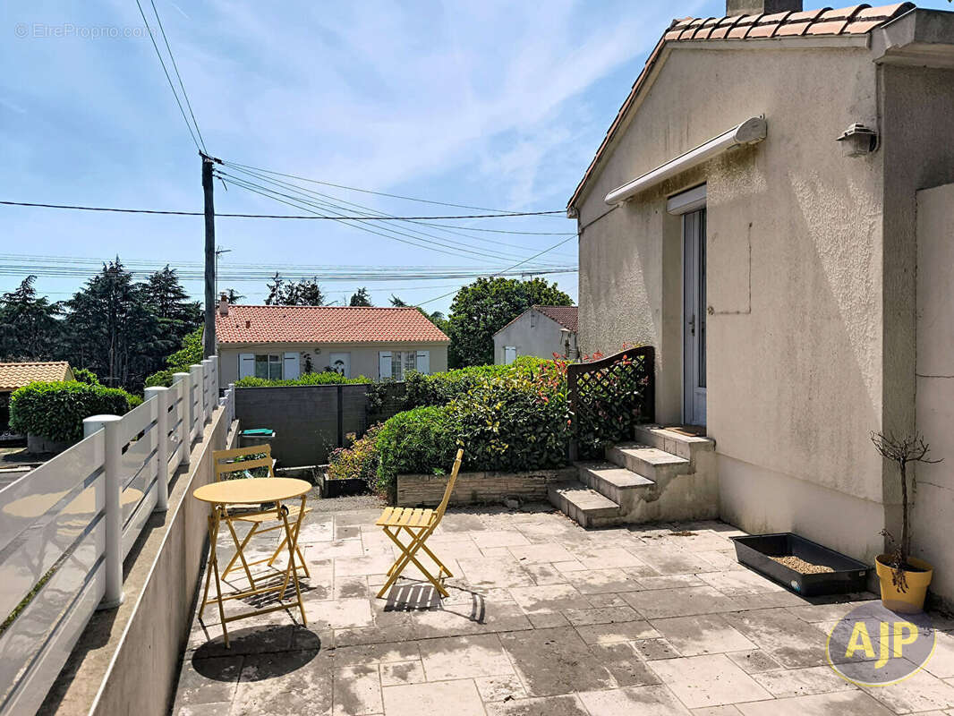 Maison à MONTAIGU