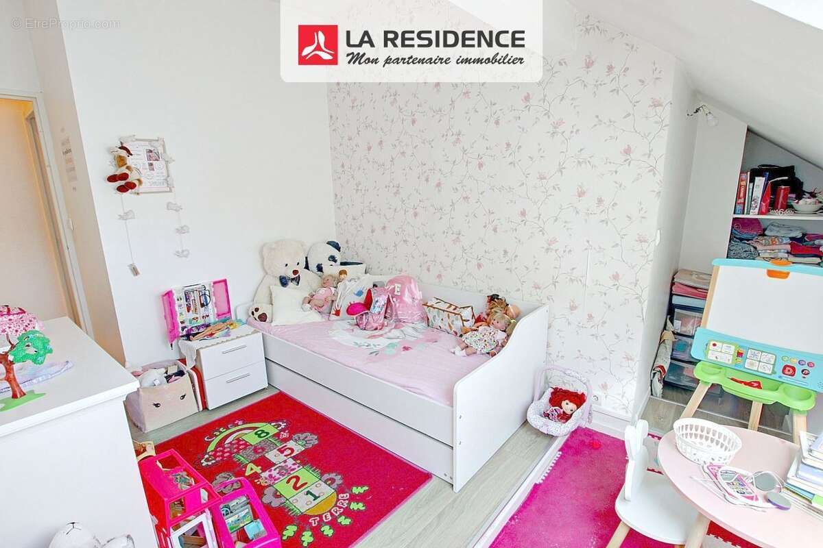 Appartement 58 m² à Le Mesnil-Saint-Denis  - photo 9