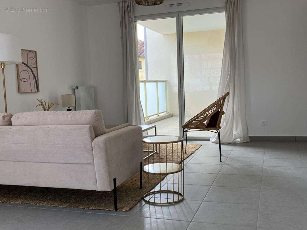 Appartement à CHARLY