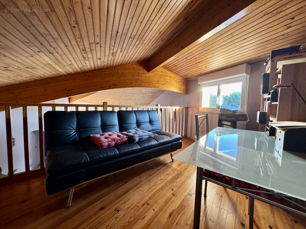 Maison à SAINT-ETIENNE-DE-FOUGERES