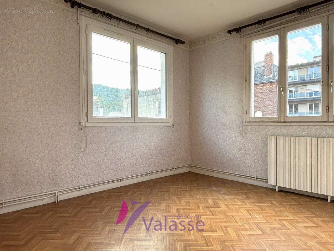 Appartement à LILLEBONNE