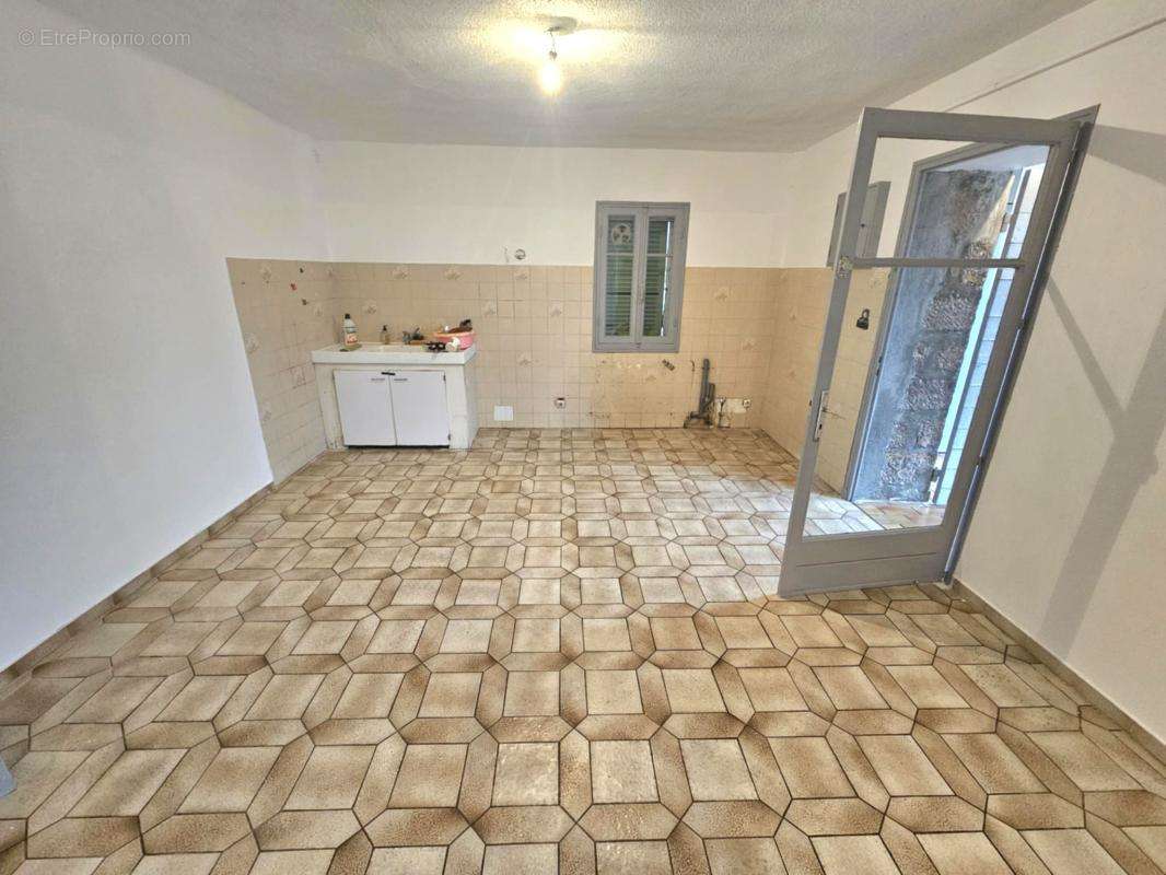 Maison à LA VALETTE-DU-VAR