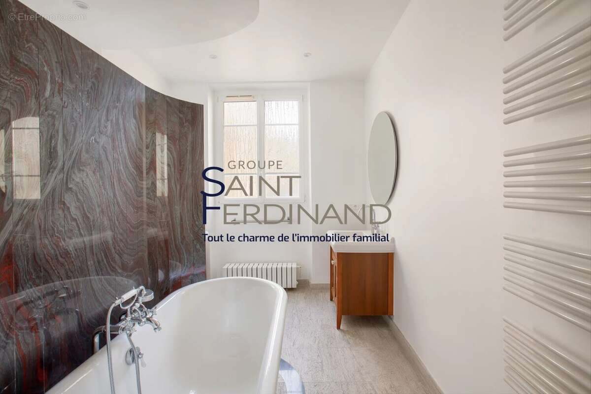 Appartement à PARIS-10E