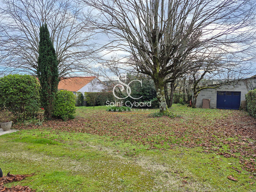 Maison à RUELLE-SUR-TOUVRE