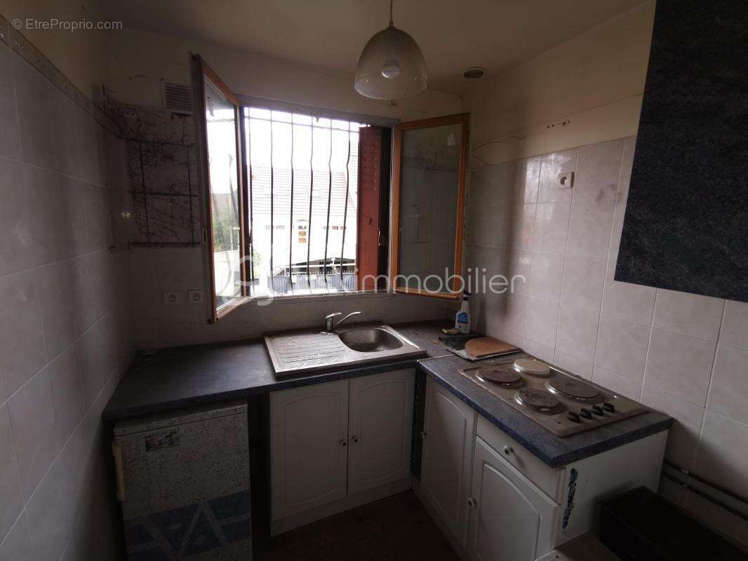 Maison à rénover ! Beau potentiel - photo 12