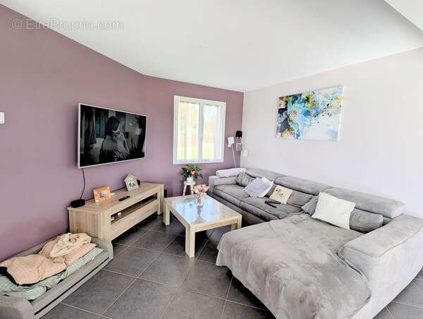 Maison à HORNOY-LE-BOURG