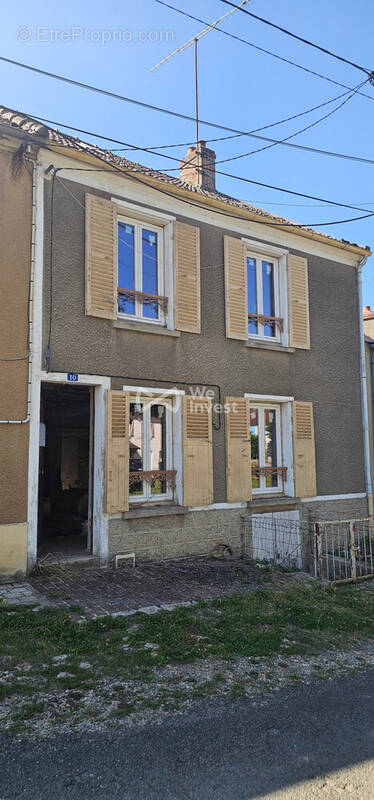 Façade avant - Maison à COULOMMIERS