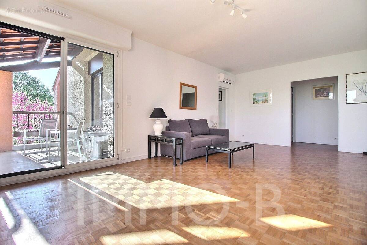 Appartement à RAMONVILLE-SAINT-AGNE