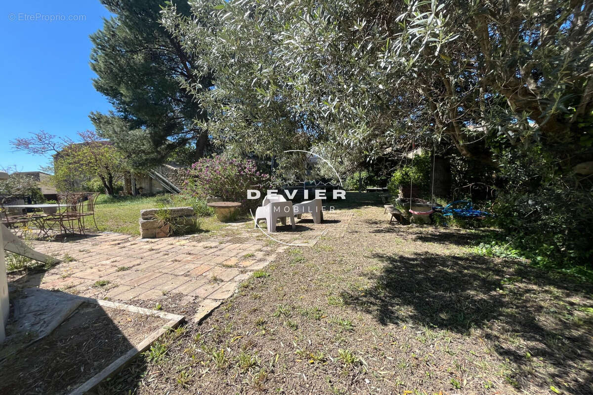 Maison à SAINT-GENIES-DES-MOURGUES