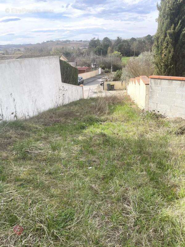 Terrain à LE FOSSAT