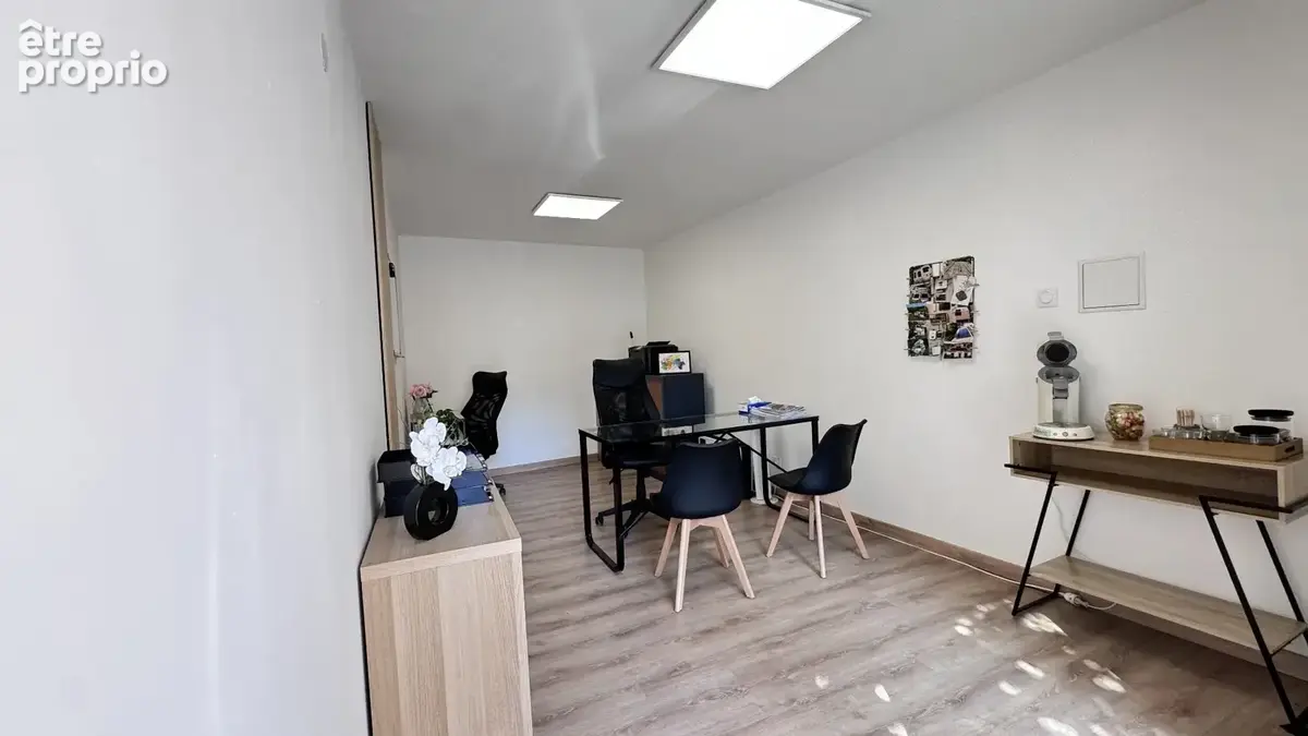 VIAS- Charmante maison de ville avec garage  Idéal investissement ou premier achat ! - photo 9