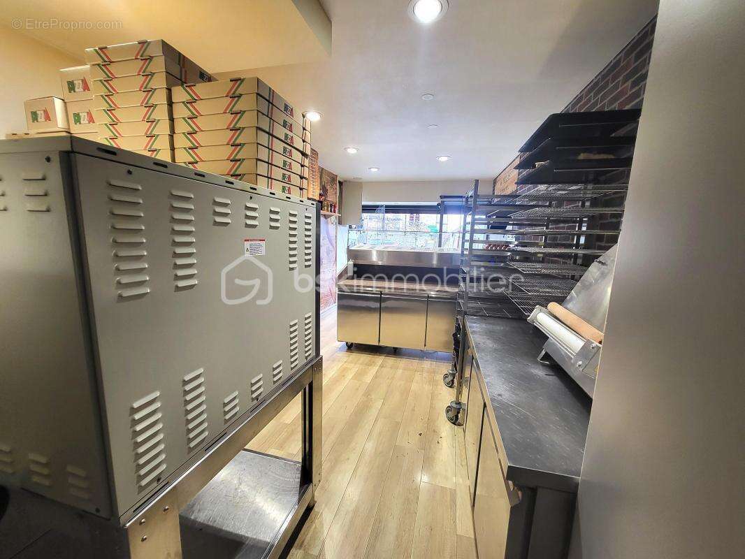 Commerce à FOUGERES