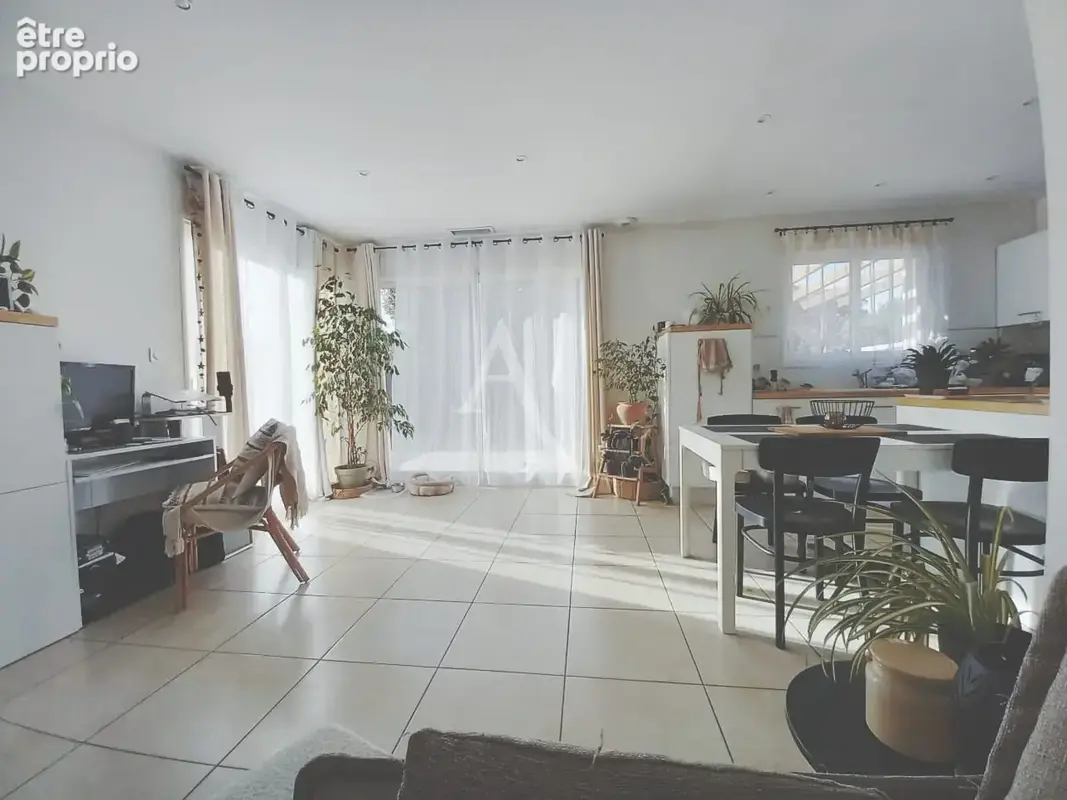 Belle maison de 2022, plain-pied avec jardin, garage et stationnement - Cournontérral - photo 6