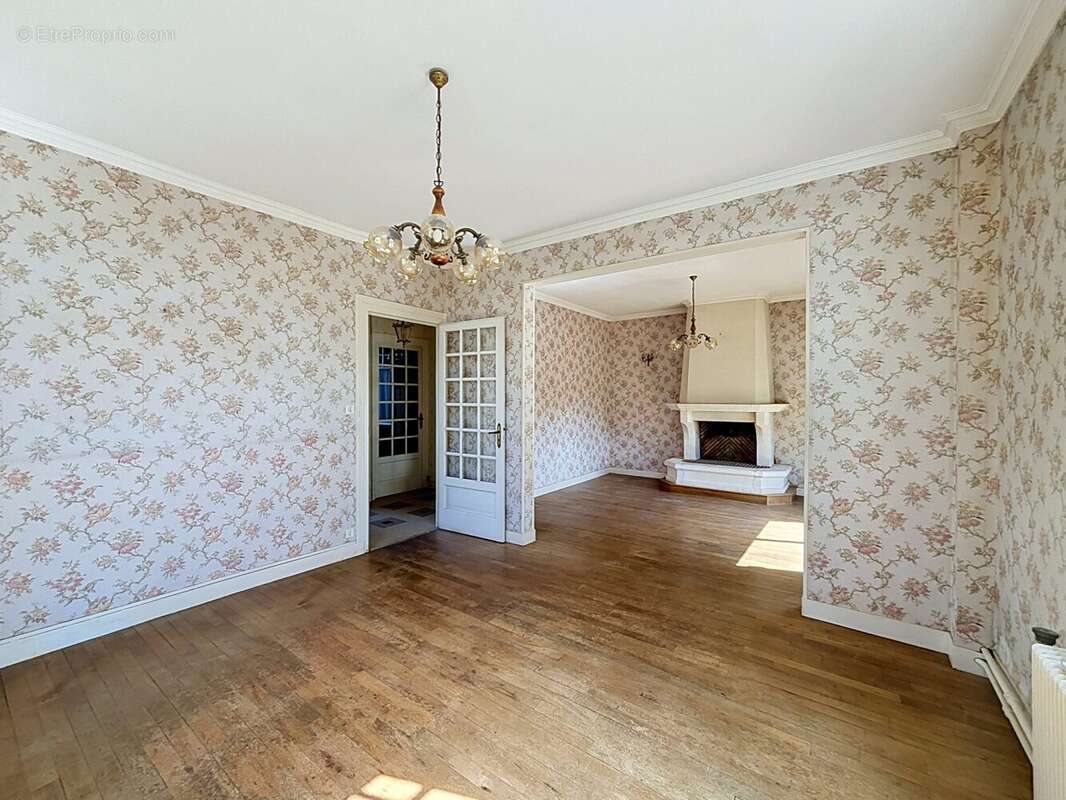 Maison 89 m² à La Chaussee-Saint-Victor  - photo 3
