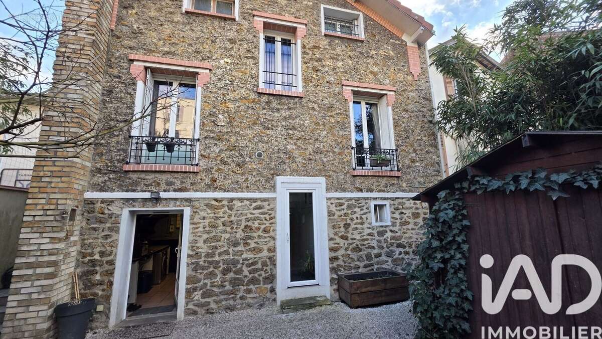 Photo 2 - Maison à NOISY-LE-SEC
