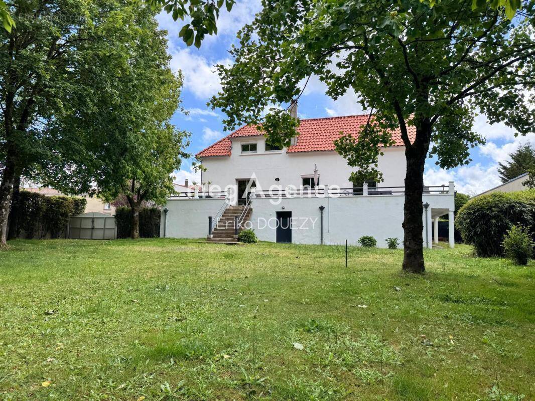 Maison à MAULEON