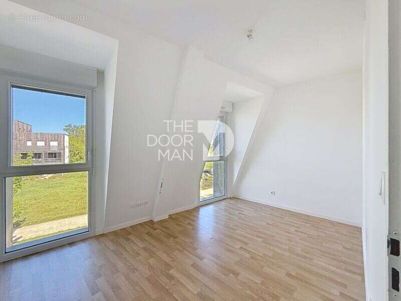 Appartement à LES SORINIERES