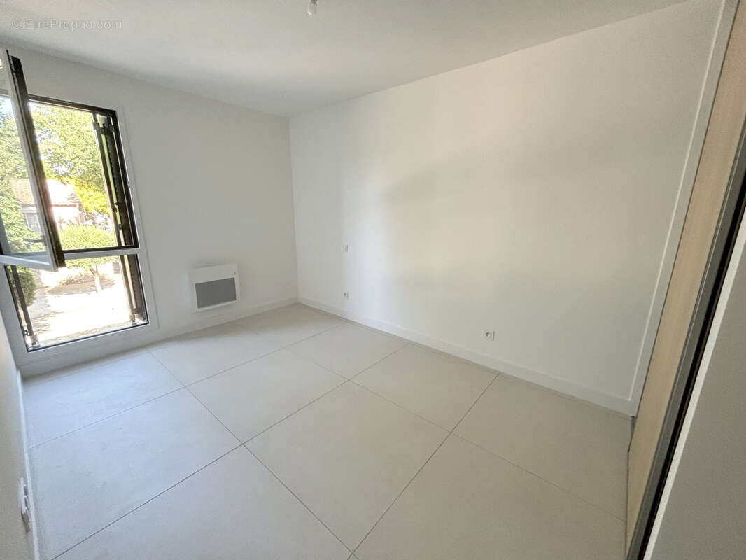 Appartement à LATTES