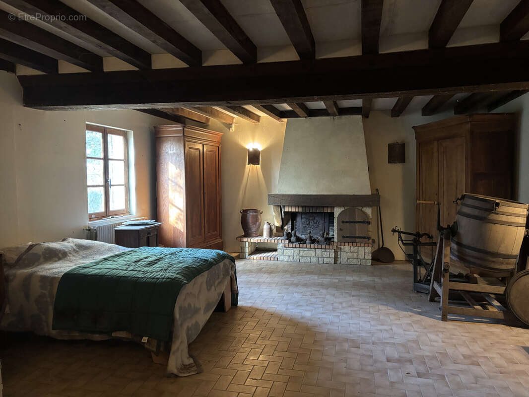 Maison à LE MELE-SUR-SARTHE