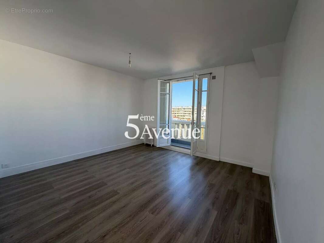 Appartement à SAINT-MAUR-DES-FOSSES