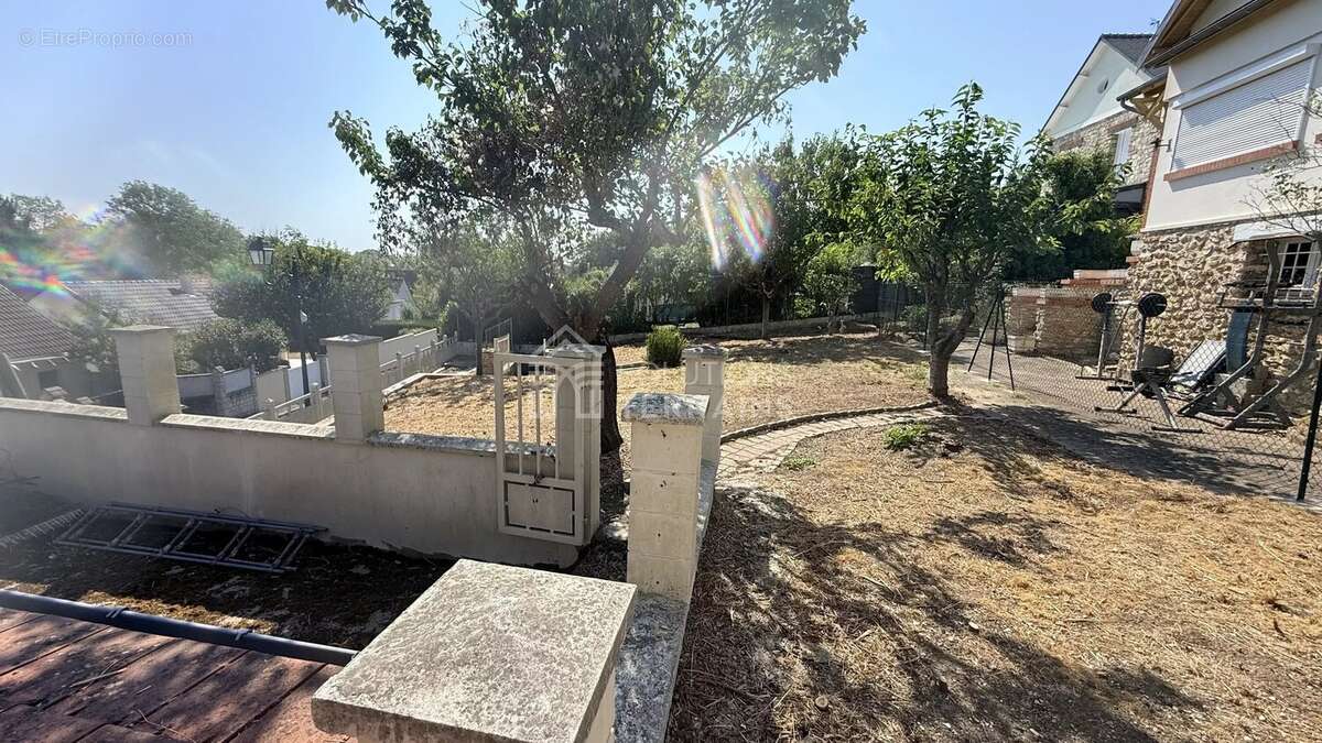 Terrain 282 m² VAUREAL - photo 9