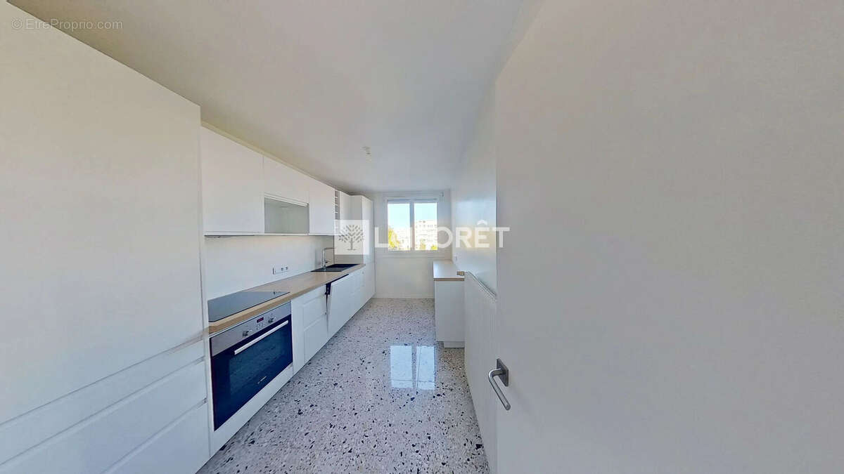 Appartement à LYON-8E