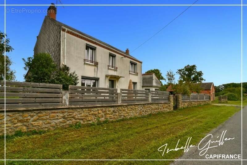 Maison à SAINT-SATURNIN