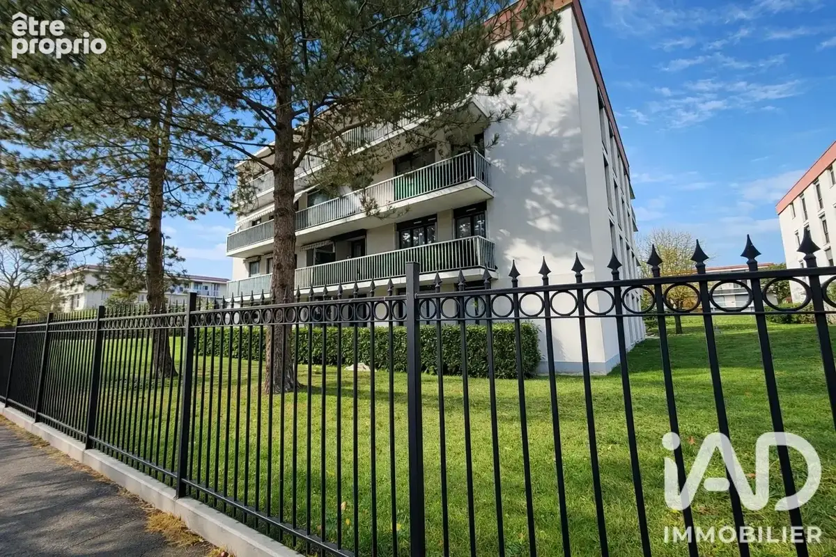 Photo 1 - Appartement à VAUJOURS
