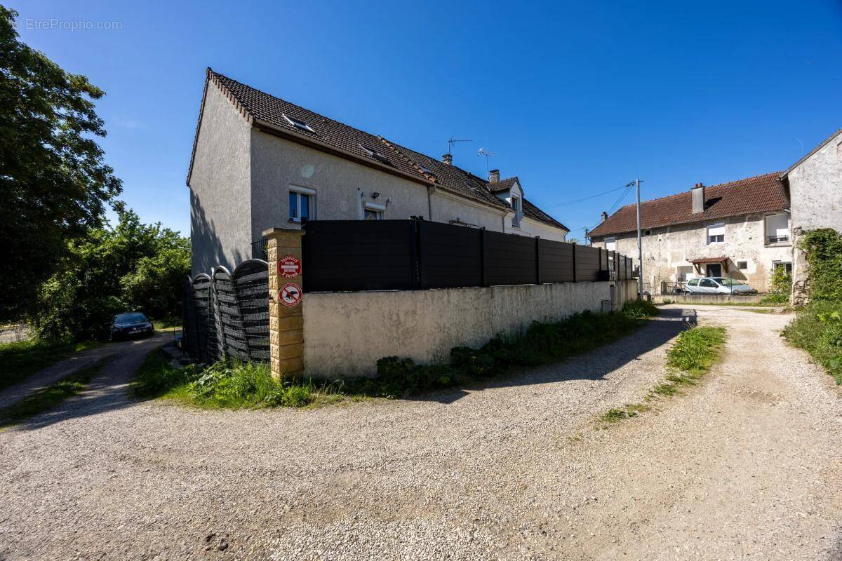 Appartement à VILLEVAUDE