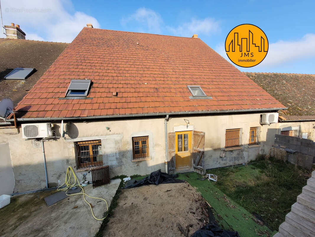 Maison à CHATILLON