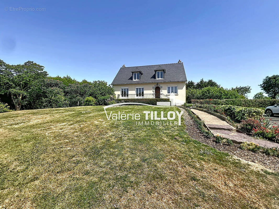 Maison à LA CHAPELLE-BOUEXIC