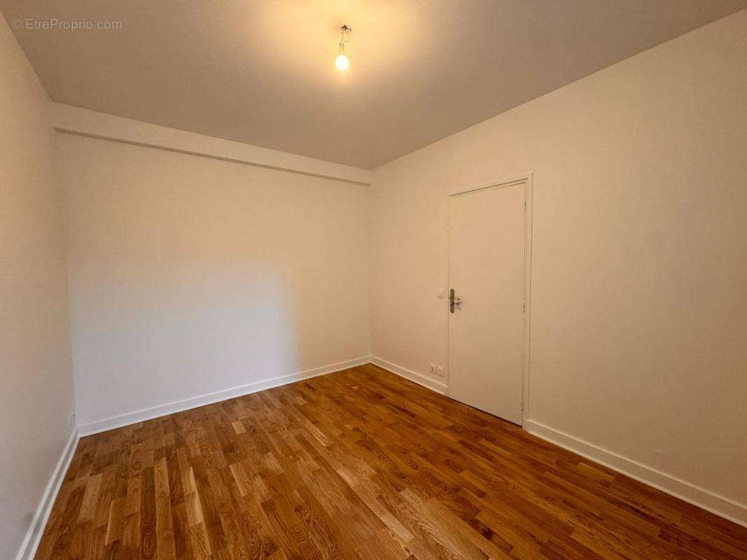 Appartement à PARIS-20E