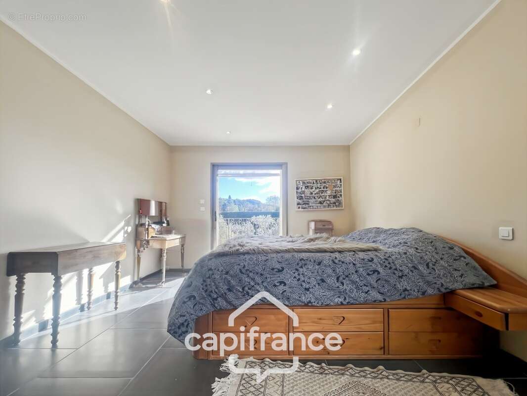LES TAILLADES, maison individuelle de plain pied  de 210 m2, en campagne,  4 chambres, sur un terrain de 2900 m2 environ, piscin - photo 27