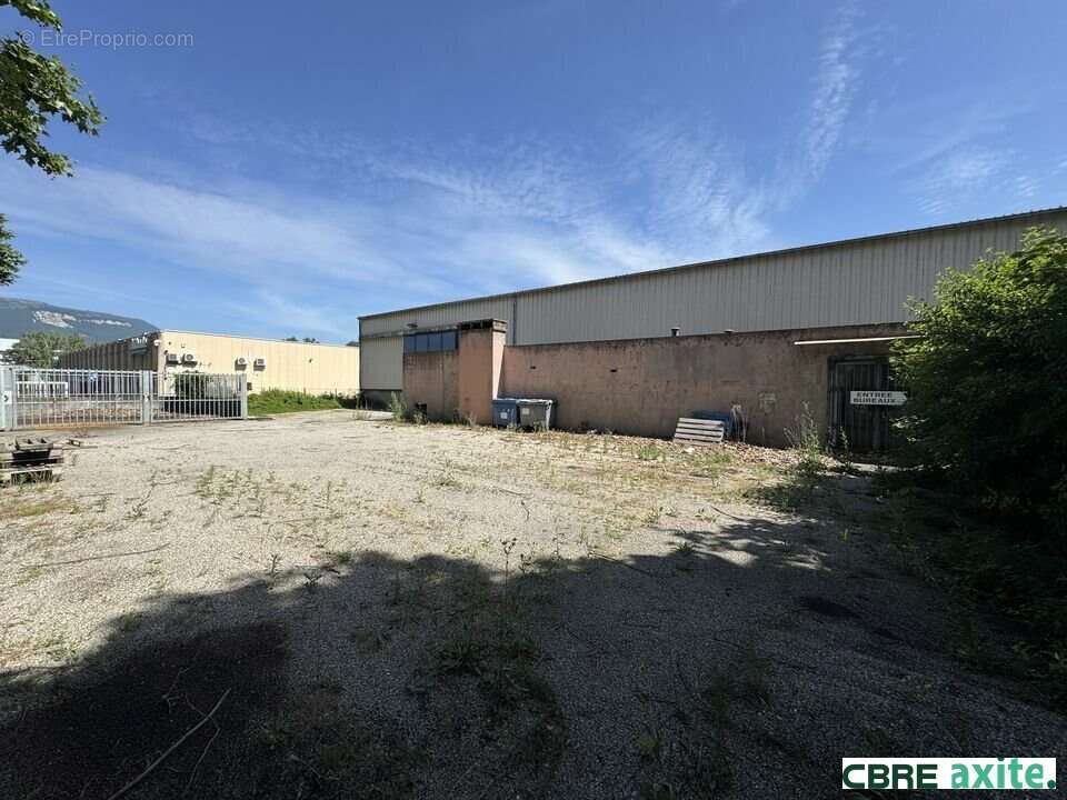 2560 m² à Echirolles  - photo 6