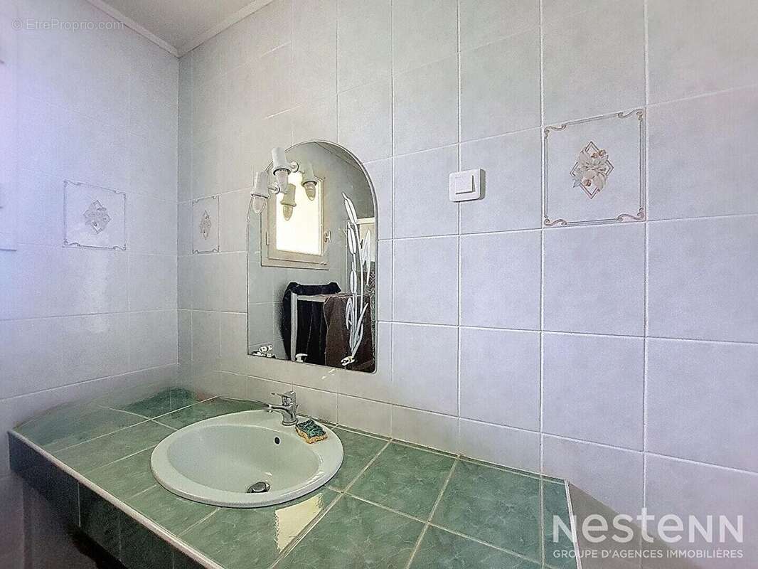 Maison à SAINTE-MAURE-DE-PEYRIAC