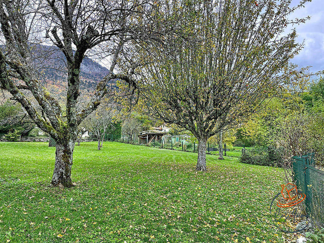 Terrain à COLLONGES